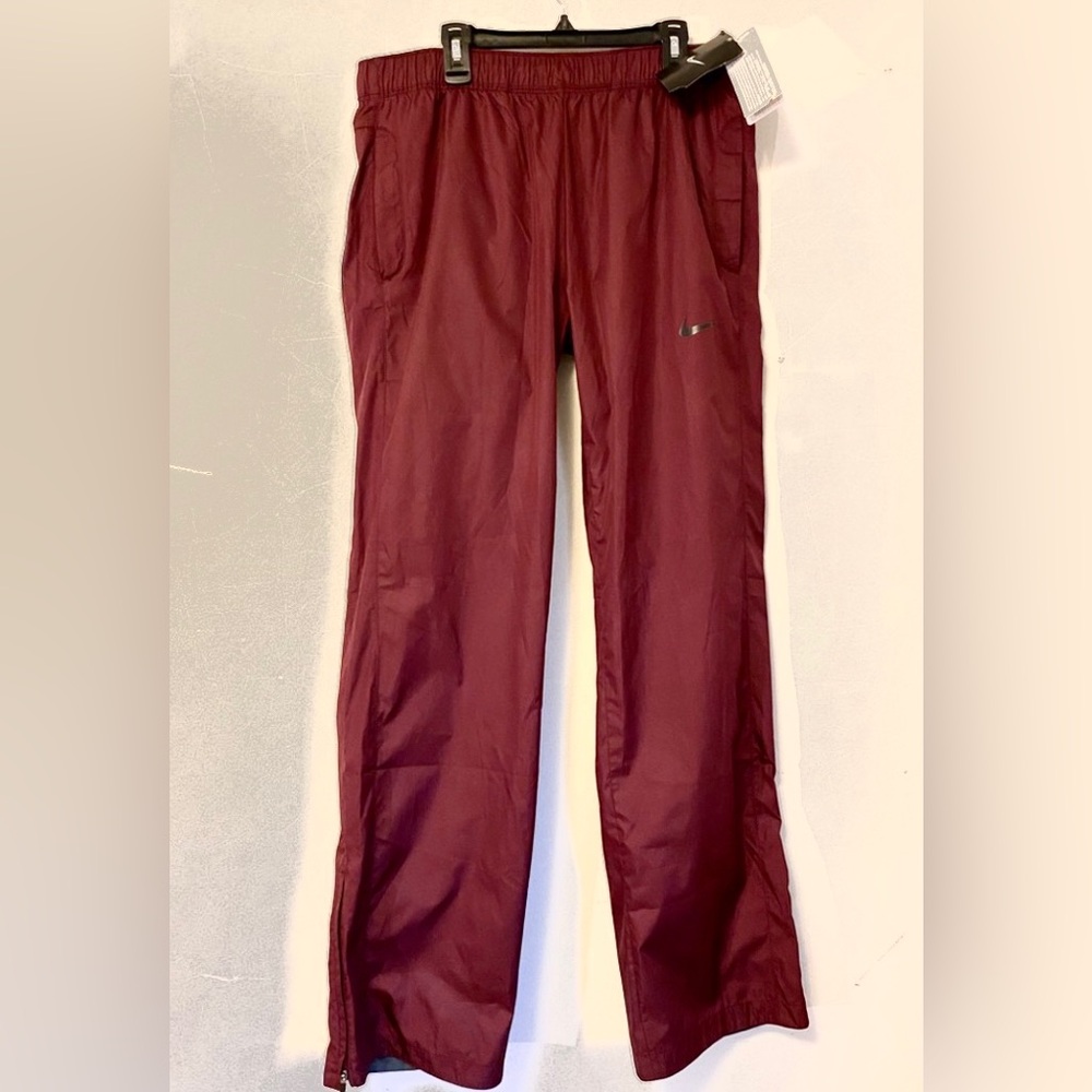 NWT NIKE 🌱Women's Med.Storm-Fit Pants -Deep Pockets